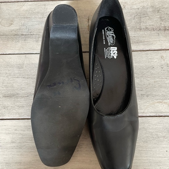 Majestic Concert Shoe - Picture 2 of 5